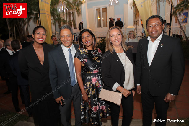 Nadia Tayama, Réunion 1ère, Fabrice Grondin, aéroport Roland Garros, Karine Nabenesa, conseillère Régionale, Genevieve Dalleau, Rectorat de la Réunion et Virapin Ramamonjisoa, consul général de Madagascar à la Réunion